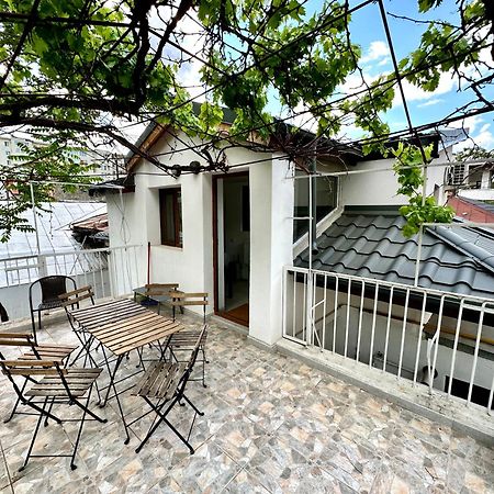 Interbelic House With Courtyard And Terrace Villa Boekarest Buitenkant foto